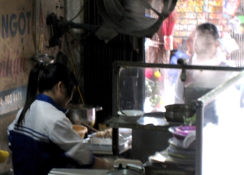 Muon van kieu lam them ngay Tet cua sinh vien
