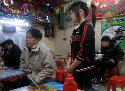 Muon van kieu lam them ngay Tet cua sinh vien