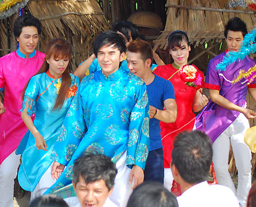 Phim tet 2013: Dan ca si Viet dong loat lan san dien anh
