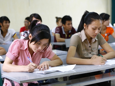 Day va hoc mon Ngu van: Muon cai thien, can dieu chinh cach thi