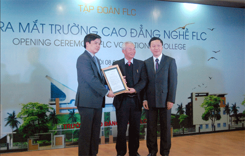 Da thanh lap truong Cao dang Nghe FLC