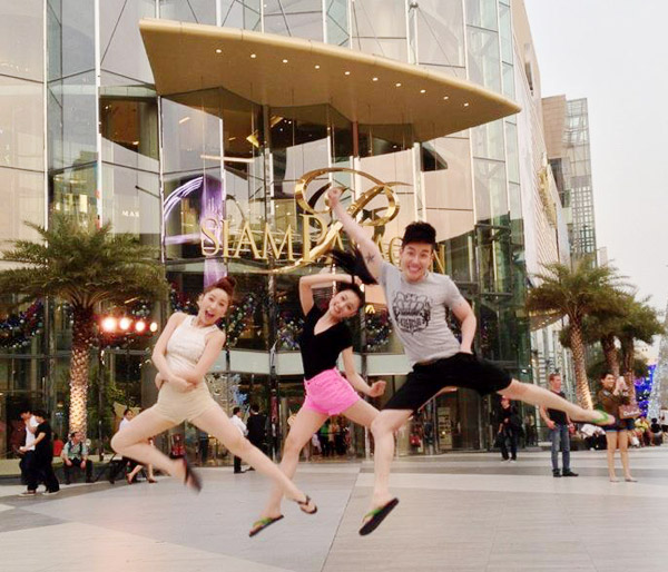 Ca sĩ Bảo Thy cùng hai người bạn