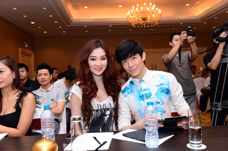 Dan sao Viet hoi tu tai hop bao Cap doi hoan hao 2013