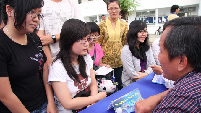 Tu van tuyen sinh: Truong nao dao tao nganh quan he quoc te?