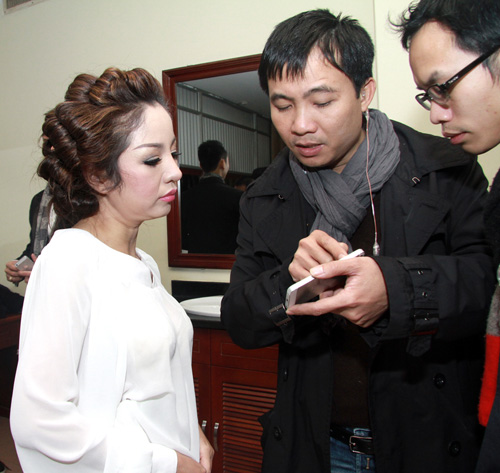 A hau Thuy Nga tai xuat san khau hai Gala Cuoi 2013