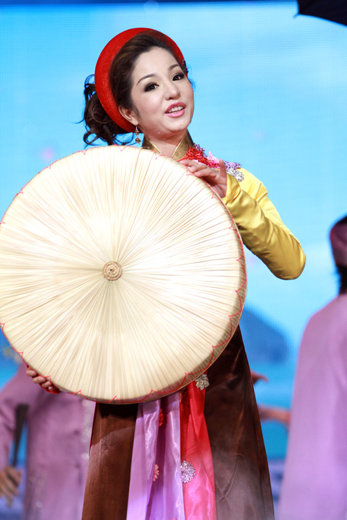 Gala Cuoi 2013: Hai Bac Nam hai mien hoi tu
