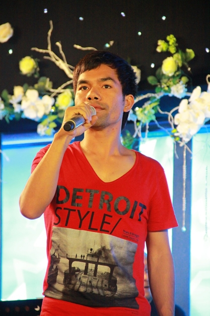 Top 3 VietNam Idol 2012 tap luyen voi ca sy My Tam