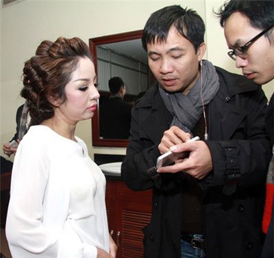 Thuy Nga hoa than lien tuc trong Gala Cuoi 2013
