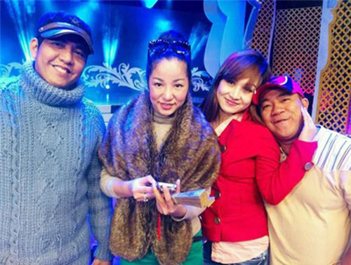 Thuy Nga hoa than lien tuc trong Gala Cuoi 2013