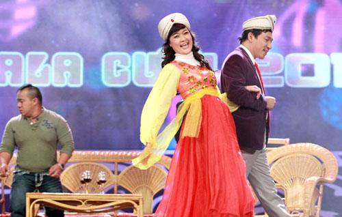 Thuy Nga hoa than lien tuc trong Gala Cuoi 2013