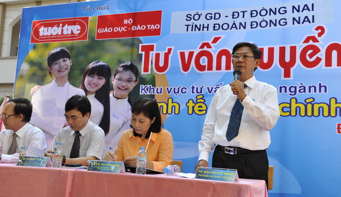 Tu van tuyen sinh tai Dong Nai: Hon 3000 hoc sinh tham gia