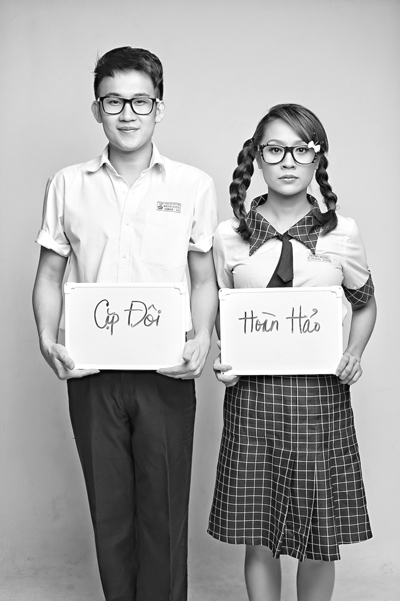 Bộ ảnh do stylist Nguyễn Thiện Khiêm thực hiện, với sự hỗ trợ của chuyên gia trang điểm Hạ My và làm tóc Ice Don Hậu.
