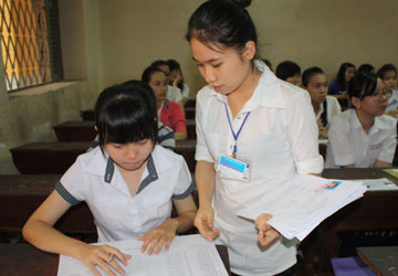 Chi tieu tuyen sinh 2013: Truong tang, truong giam