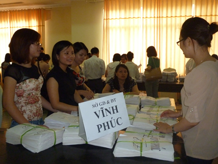 Tuyen sinh 2013: Nhieu truong tu cat giam chi tieu