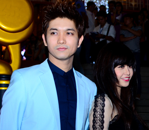 Bui Anh Tuan va Huong Tram chinh thuc cong khai chuyen tinh cam?