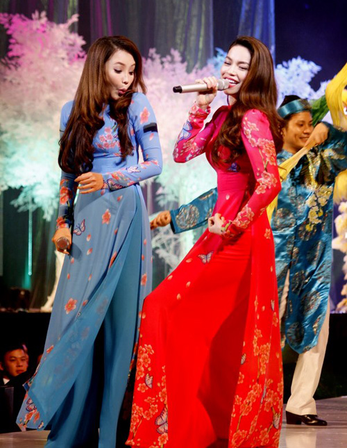 Bao Anh The Voice suyt te vi man nhao lon tren khong