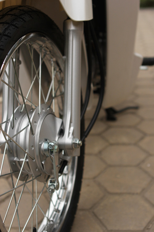 Gia xe Honda Super Cub 2013 hon 100 trieu dong