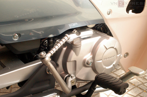 Gia xe Honda Super Cub 2013 hon 100 trieu dong