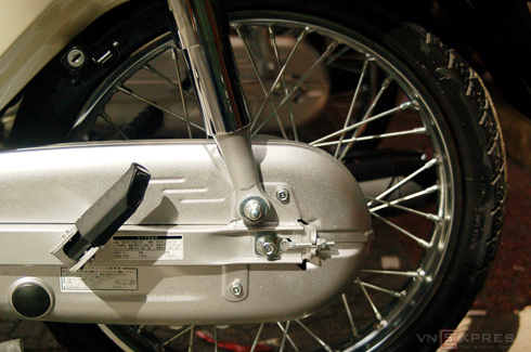 Gia xe Honda Super Cub 2013 hon 100 trieu dong