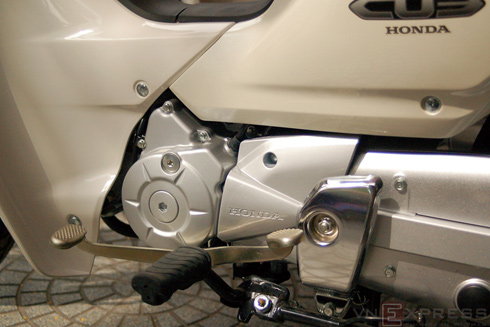 Gia xe Honda Super Cub 2013 hon 100 trieu dong