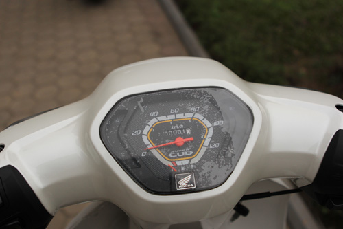 Gia xe Honda Super Cub 2013 hon 100 trieu dong