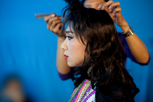Anh hau truong MC Tran Thanh gia gai