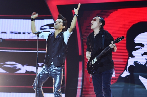 Chung ket Vietnam Idol 2012: My Tam \'dong vai ac\' day do YaSuy