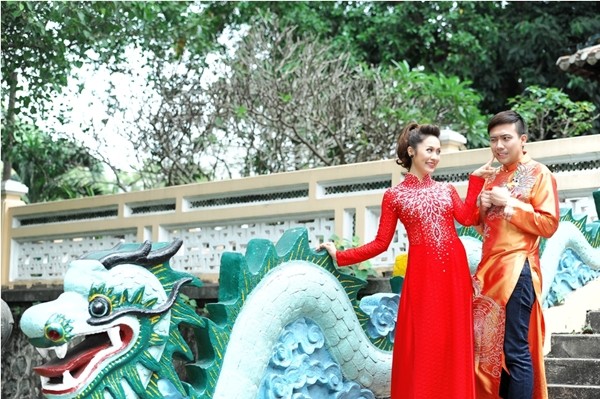 Trấn Thành, Thanh Thúy nhắng nhít đón Tết 10