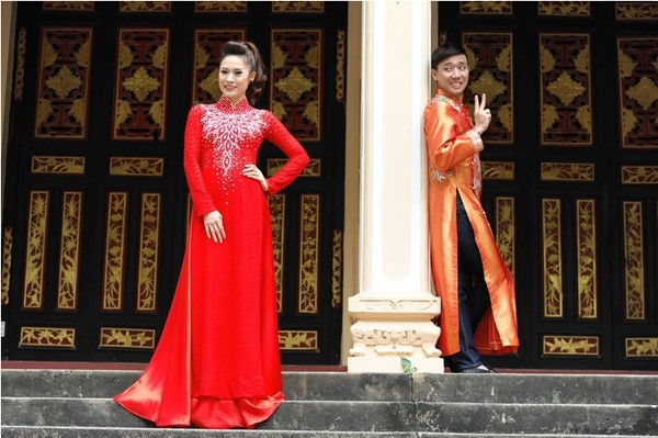 Trấn Thành, Thanh Thúy nhắng nhít đón Tết 2