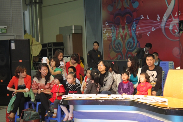 Gala Tet Do Re Mi 2013: He lo anh hau truong ghi hinh