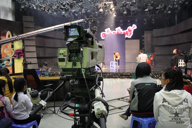 Gala Tet Do Re Mi 2013: He lo anh hau truong ghi hinh