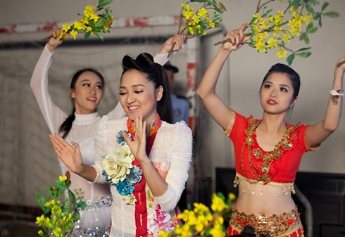 Guong mat than quen tap 5 lai cuoi vo bung