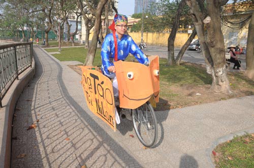 Tao quan dap xe dap keu goi khong vut tui xuong ho