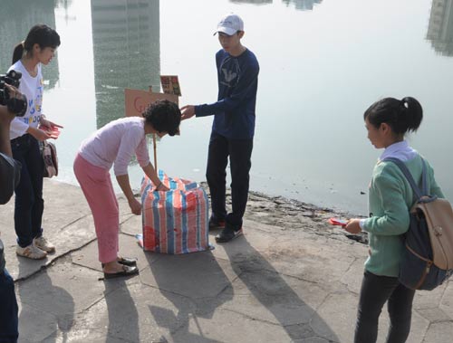 Tao quan dap xe dap keu goi khong vut tui xuong ho