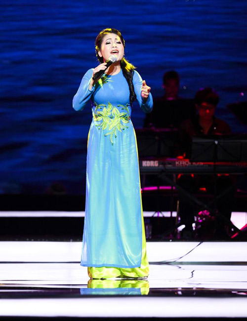 Fan nữ 