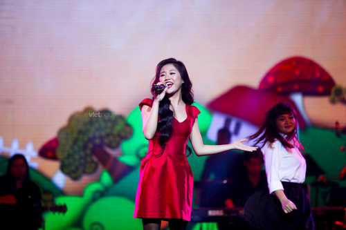 Fan nữ 