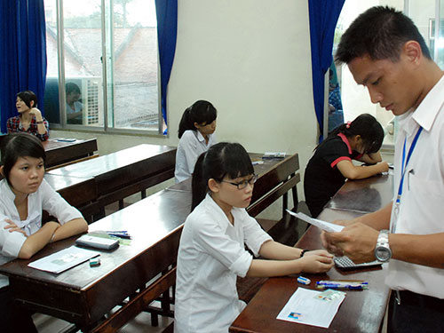 Tuyen sinh 2013: Tiep tuc giam chi tieu cac nganh da \'bao hoa\' nhan luc