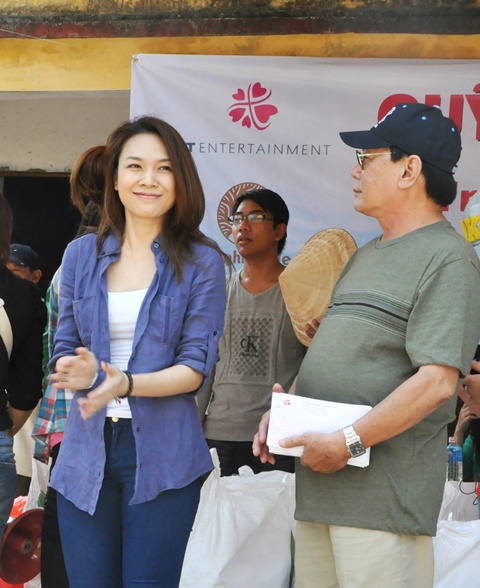 My Tam nhay mua cung ba con ngheo Quang Nam