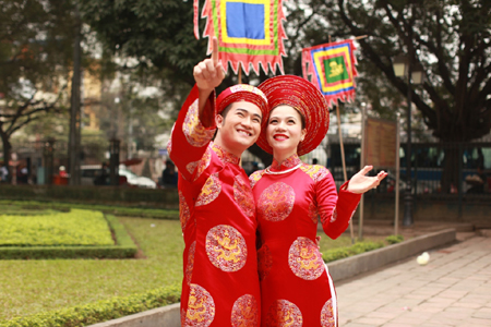 Đức Hùng, Minh Quân và Mỹ Dung chúc khán giả một năm mới an khang, thịnh vương, vạn sự như ý.