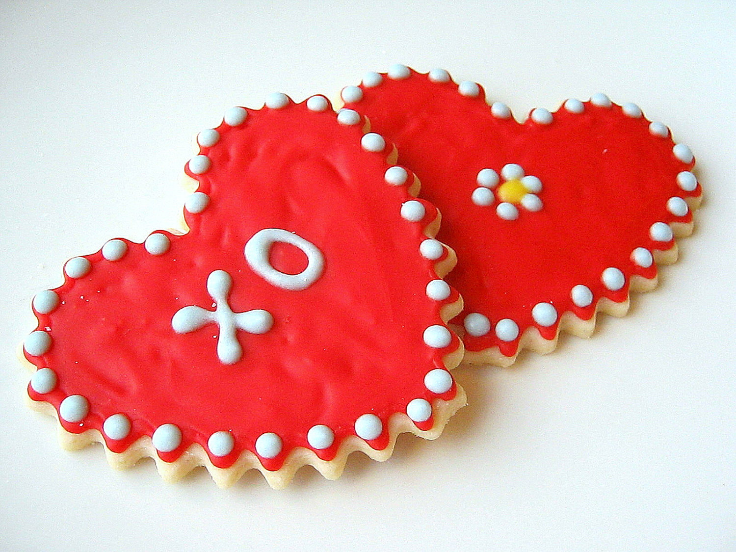 Valentine do, valentine trang va valentine den la gi, y nghia?