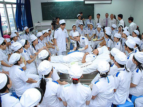 Tuyen sinh DH-CD 2013: Them nhieu nganh y duoc mien giam hoc phi