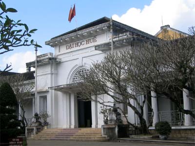 Chi tieu tuyen sinh Dai Hoc Kinh te Dai hoc Hue nam 2013