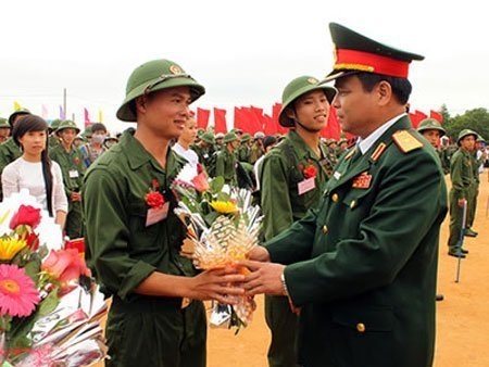 Hoang mang vi quy dinh nhap ngu moi cua hoc sinh, sinh vien