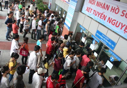 Tuyển sinh 2013, thí sinh không được nộp bản photo để tham gia xét tuyển.