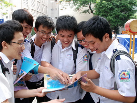 Quy che thi tot nghiep THPT 2013: Them nhieu bien phap chong tieu cuc