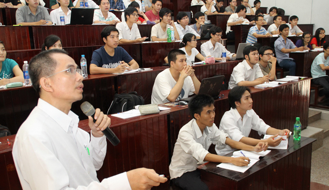 Thi lien thong \'3 chung\': Nhung quyen loi chua duoc biet den