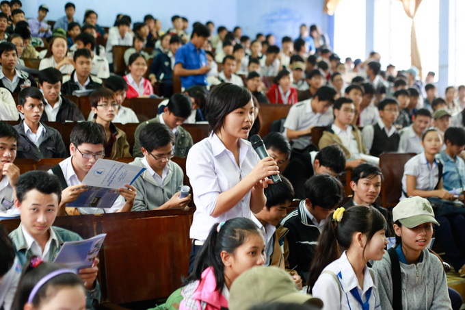 Tu van tuyen sinh: Co hoi viec lam nganh xay dung cau duong, ky thuat cong nghe?