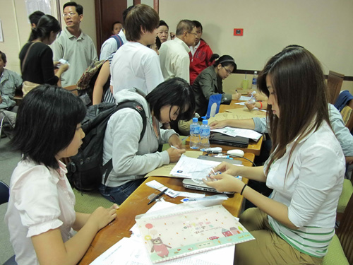 Thứ trưởng Bộ GD-ĐT Bùi Văn Ga: Không hạ điểm sàn quá thấp