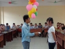 Quà 8/3: Nam sinh đau đầu vì bão giá