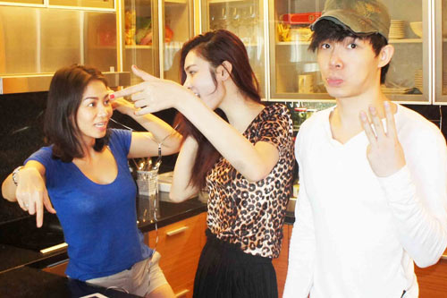 Ngoc Oanh va Nathan Lee nho Thu Minh day hat